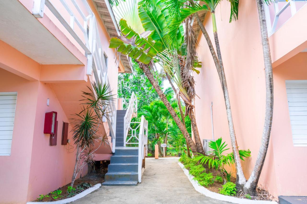 Shields Negril Villas Екстериор снимка