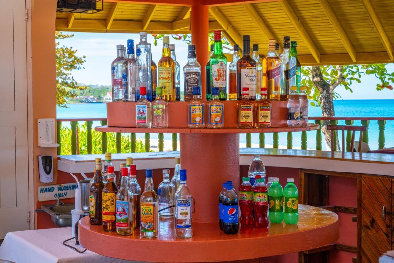 Shields Negril Villas Екстериор снимка
