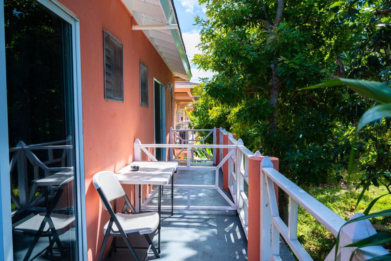 Shields Negril Villas Екстериор снимка