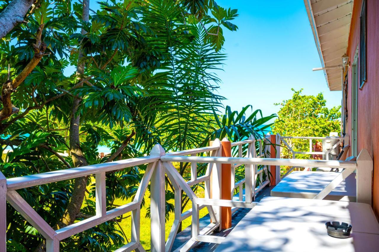Shields Negril Villas Екстериор снимка