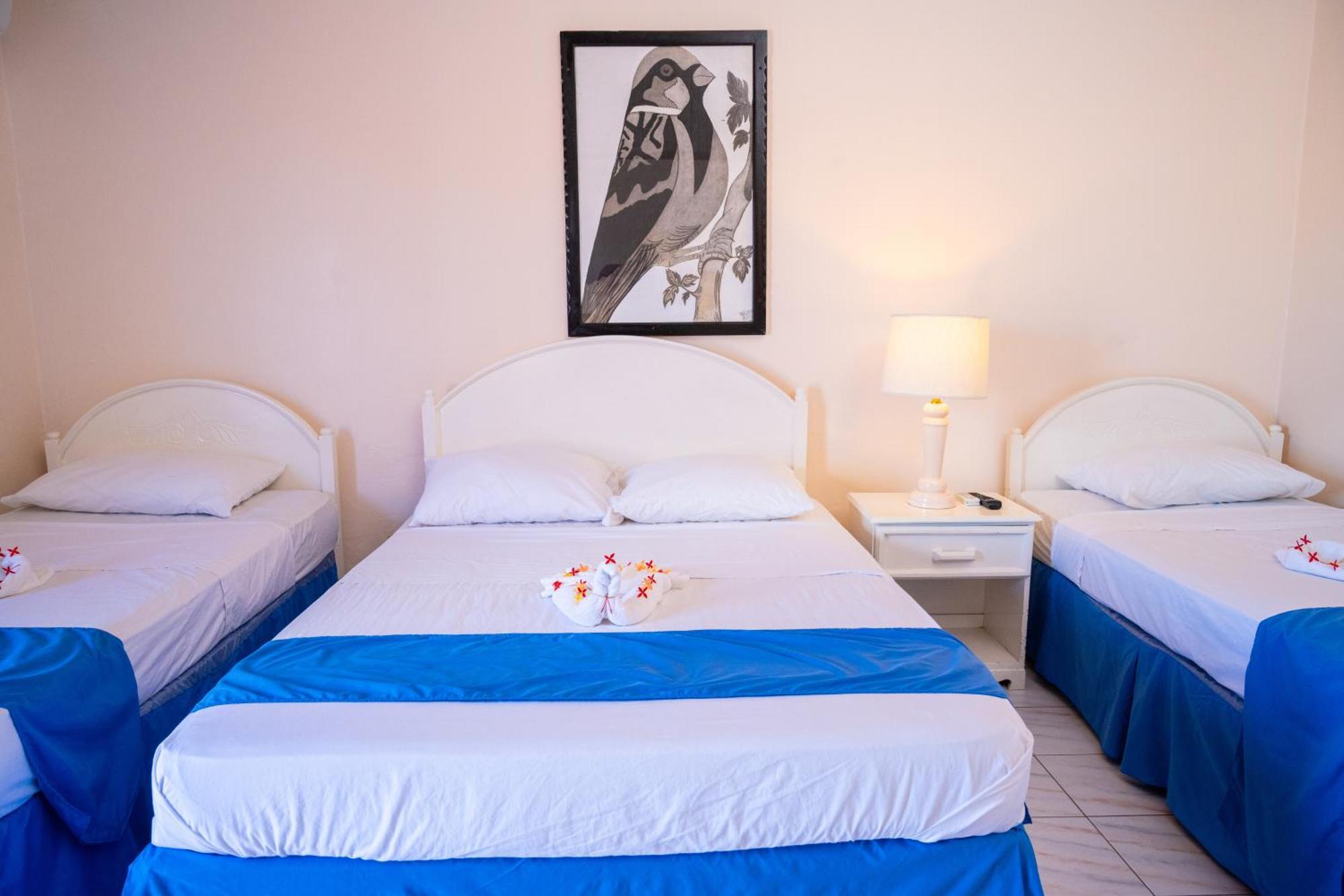 Shields Negril Villas Стая снимка