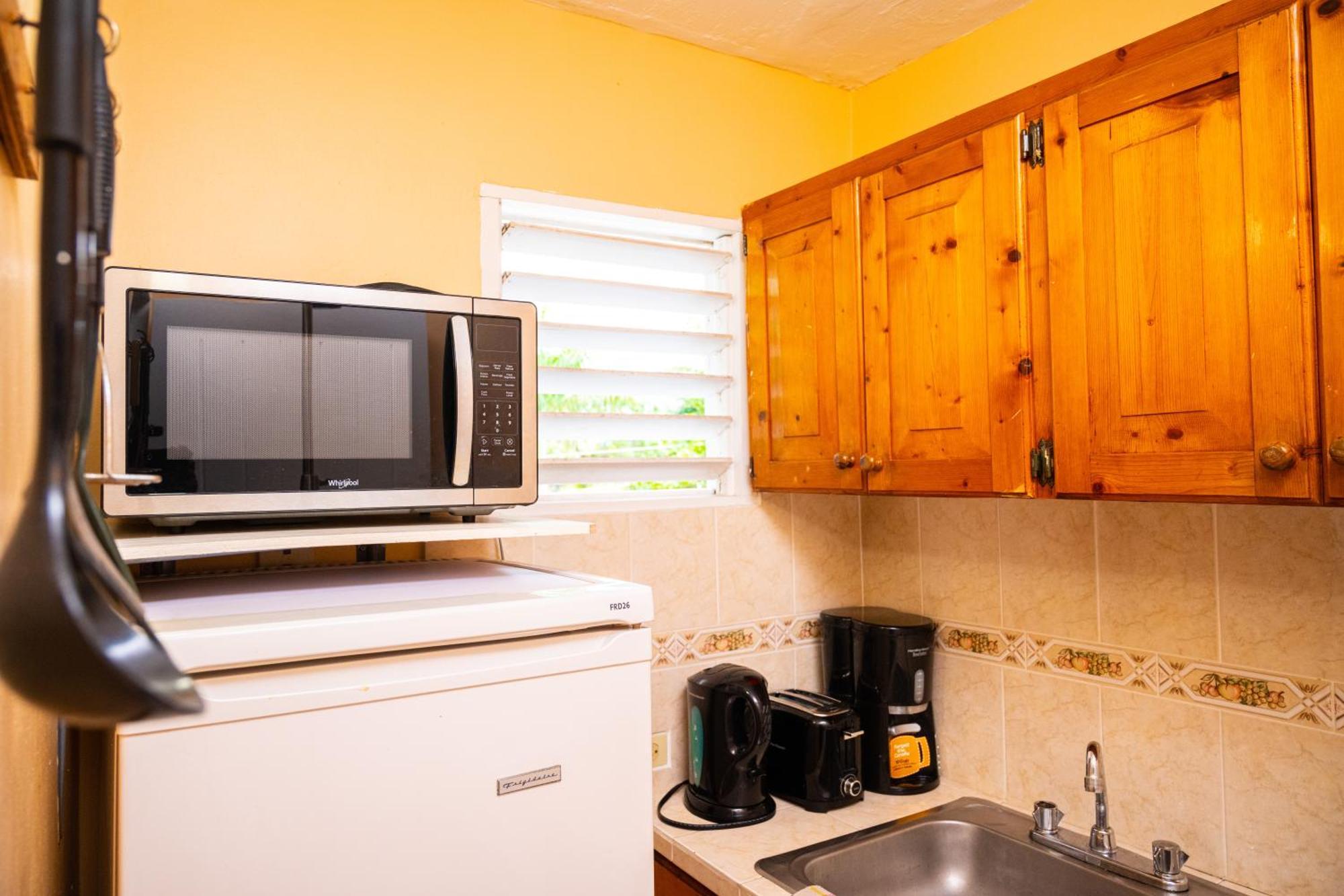 Shields Negril Villas Стая снимка
