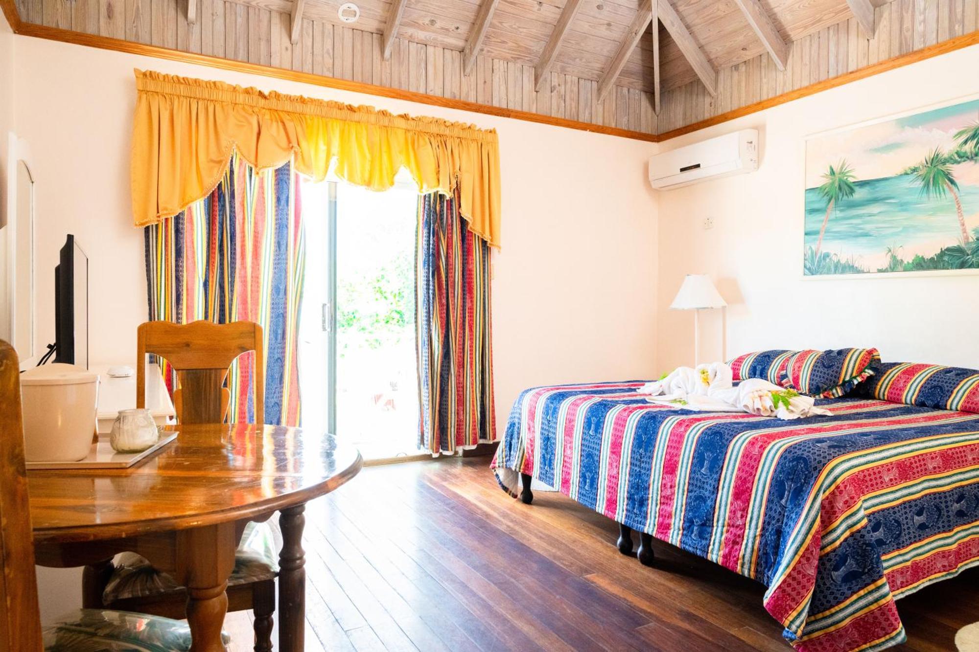 Shields Negril Villas Стая снимка